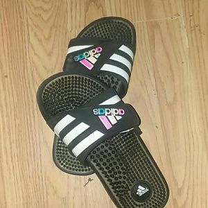 Adidas flip flops